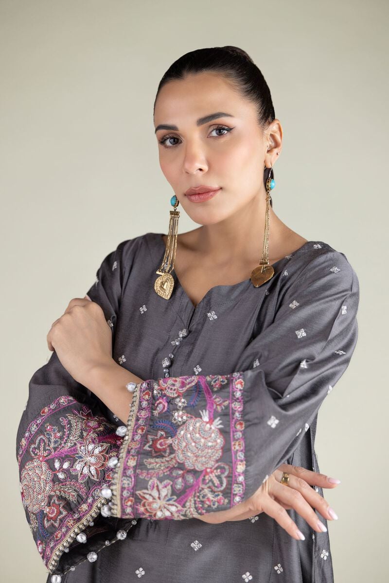 Geometric Embroidered Kurta - Image 2