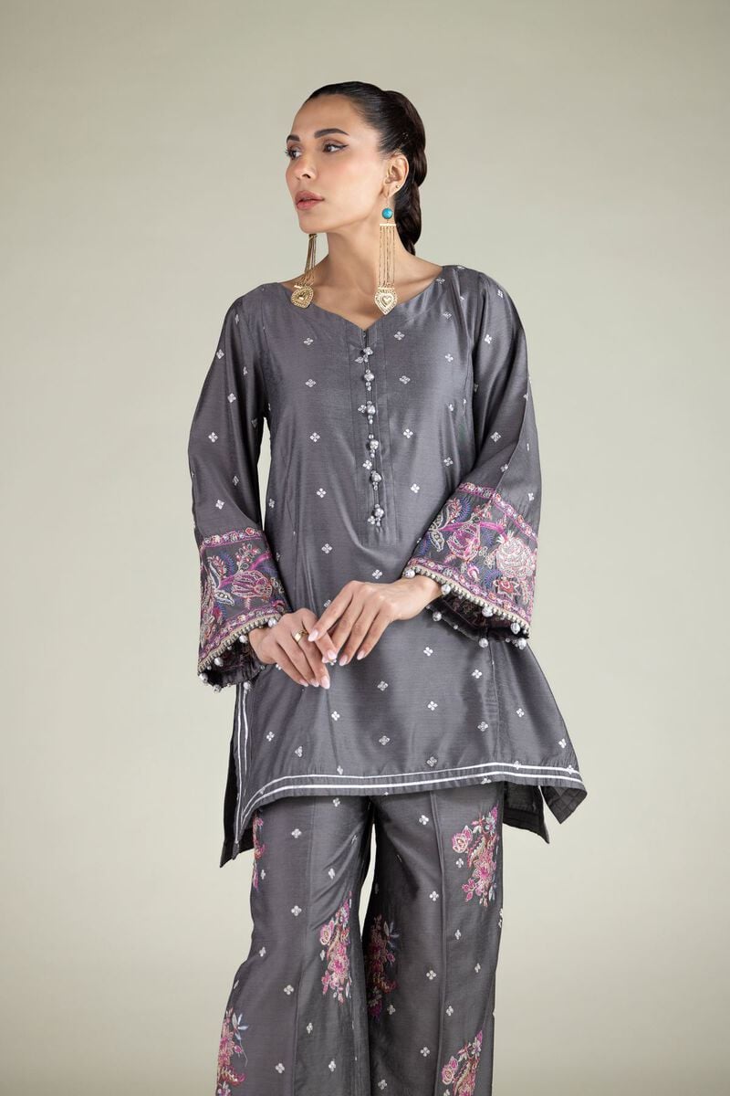 Geometric Embroidered Kurta - Image 3