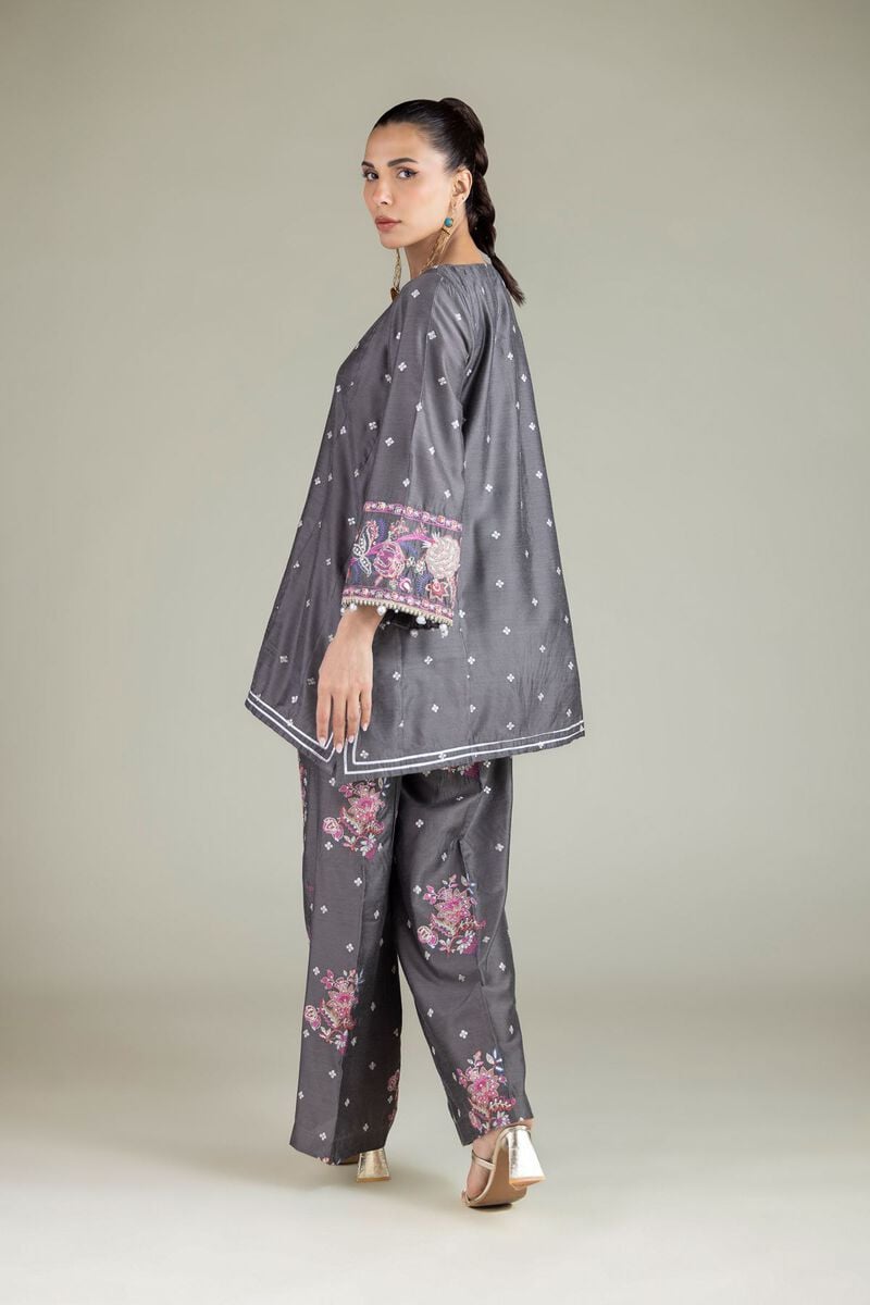 Geometric Embroidered Kurta - Image 6