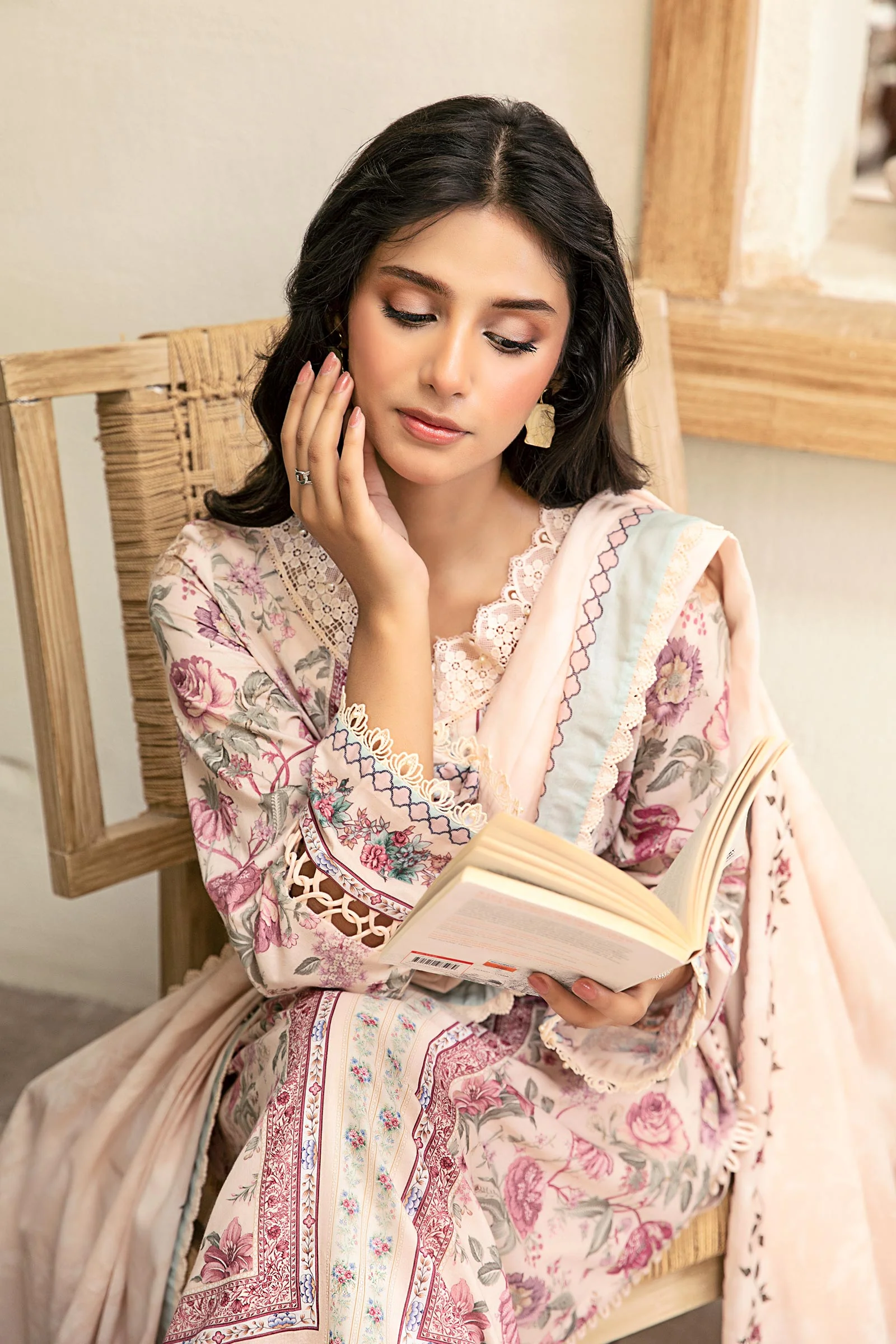 Elaheh 26 M Basics By Maria B Printed Lawn MB-ELHV3-04 - Image 2