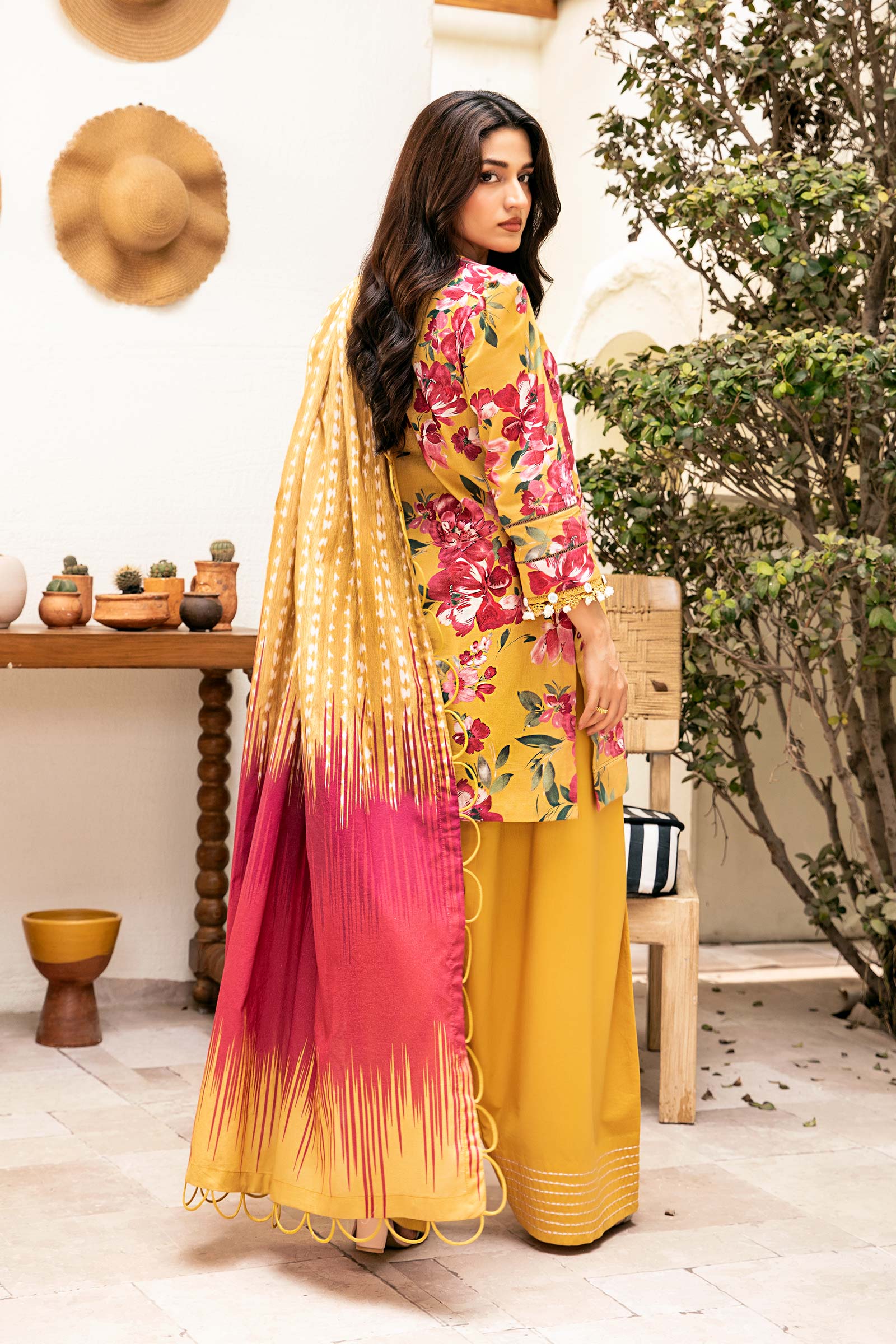 Elaheh 26 M Basics By Maria B Printed Lawn MB-ELHV3-05 - Image 4