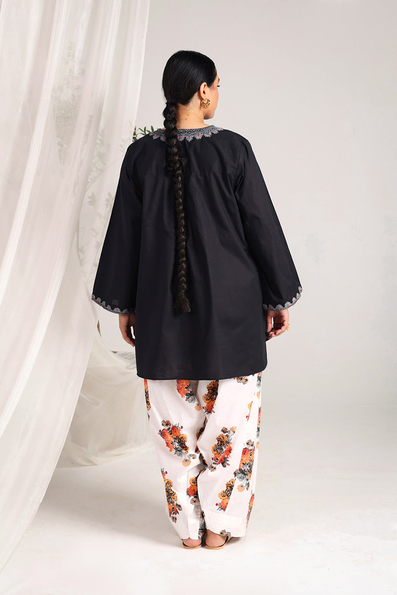 Floral Fusion Ensemble - Image 4
