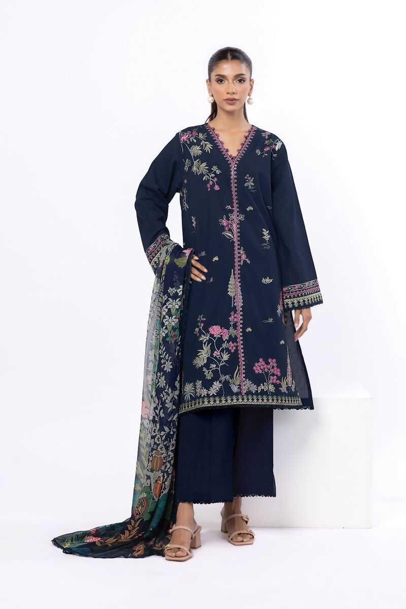 Cambric Tailored 3 Piece - Image 4